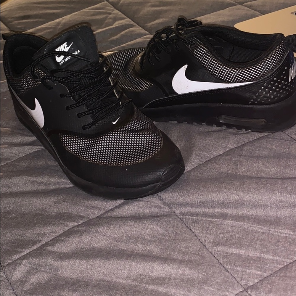 Black Nike Air Max Thea
